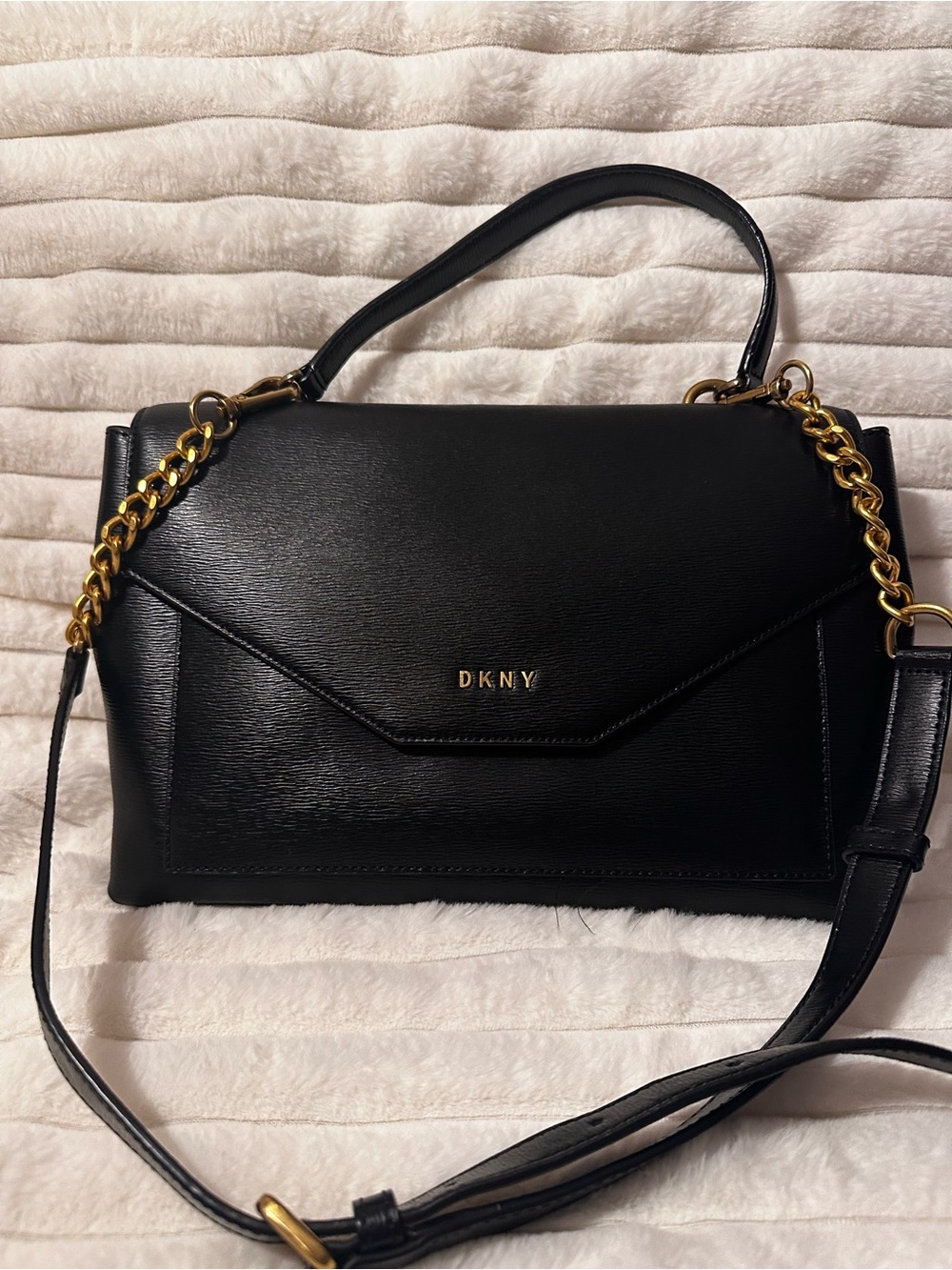 DKNY Black Leather Shoulder Bag with Gold Chain Accents
